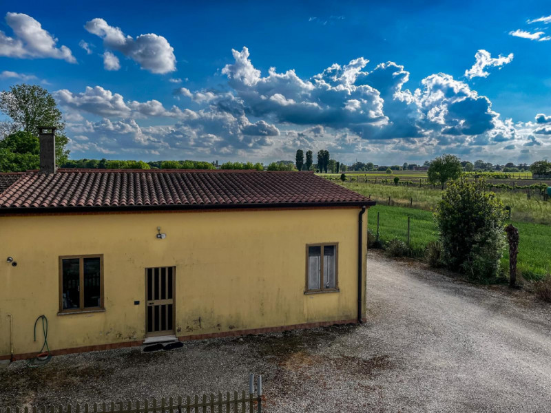 (Per INFO Vittorio 3517343301) Immagina di svegliarti ogni mattina in un luogo dove spazio, liber...