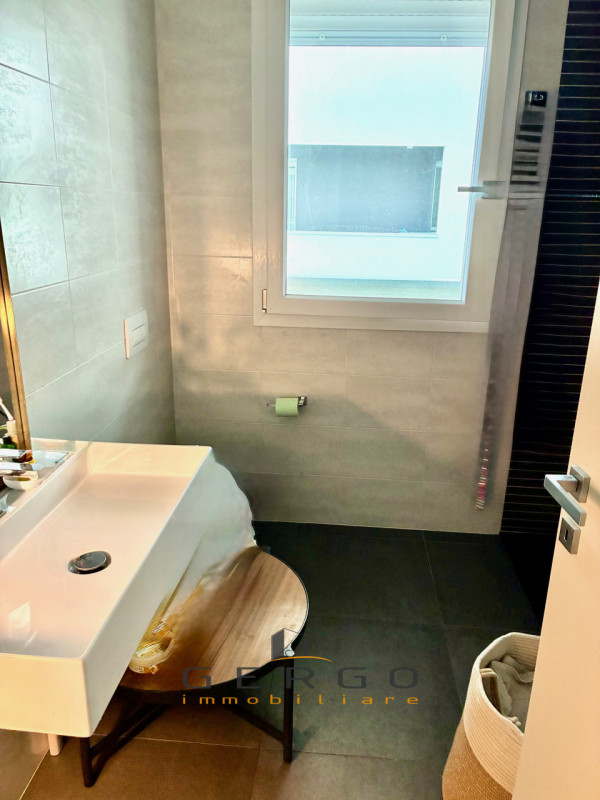 (Per INFO Monica 3482688677) Scopri questo splendido appartamento quadrilocale di nuova costruzio...