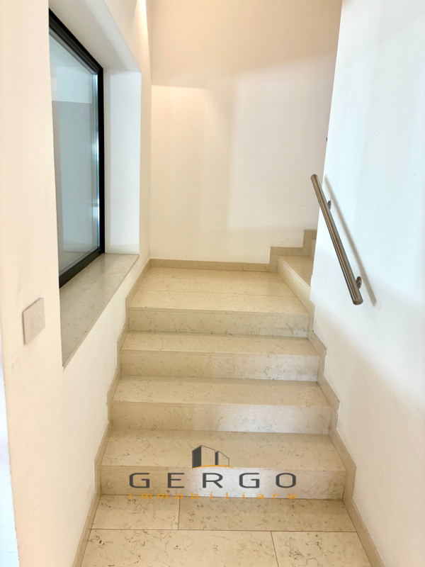 (Per INFO Monica 3482688677) Scopri questo splendido appartamento quadrilocale di nuova costruzio...