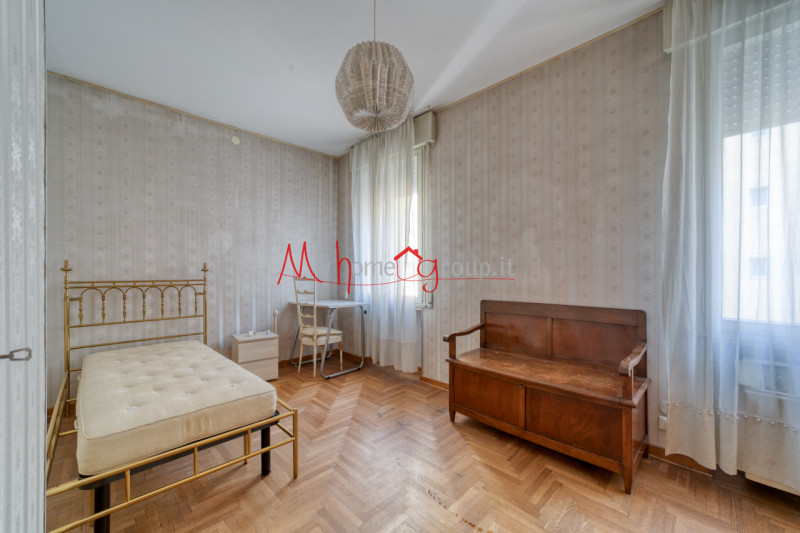 PADOVA CENTRO STORICO (Rif.A351P) In pieno centro storico, proponiamo spazioso appartamento situa...