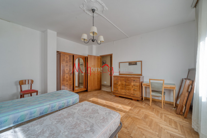 PADOVA CENTRO STORICO (Rif.A351P) In pieno centro storico, proponiamo spazioso appartamento situa...