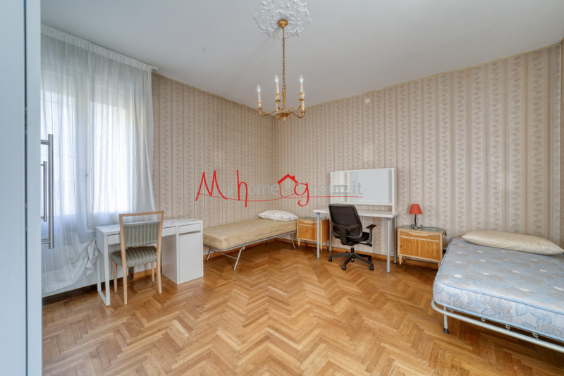 PADOVA CENTRO STORICO (Rif.A351P) In pieno centro storico, proponiamo spazioso appartamento situa...