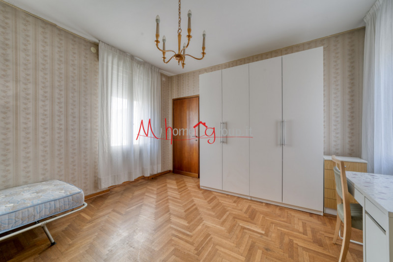 PADOVA CENTRO STORICO (Rif.A351P) In pieno centro storico, proponiamo spazioso appartamento situa...