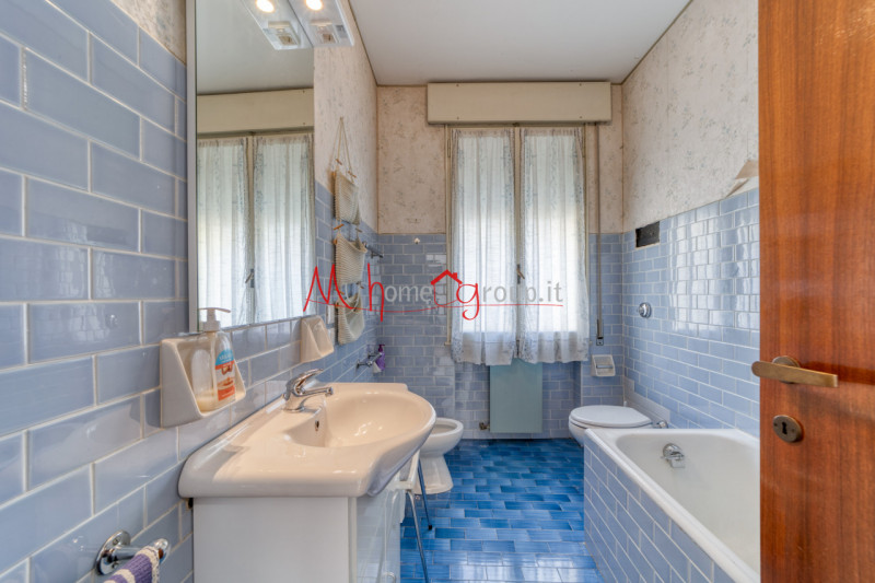 PADOVA CENTRO STORICO (Rif.A351P) In pieno centro storico, proponiamo spazioso appartamento situa...