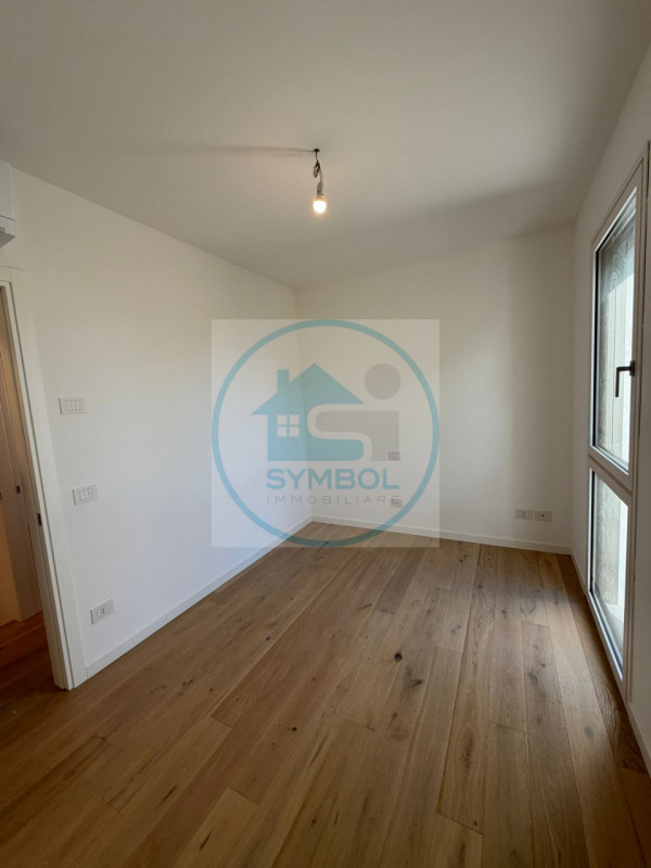 MOGLIANO VENETO: FANTASTICA PORZIONE DI TRIFAMILIARE DI NUOVA COSTRUZIONE 

Proponiamo in vendita...