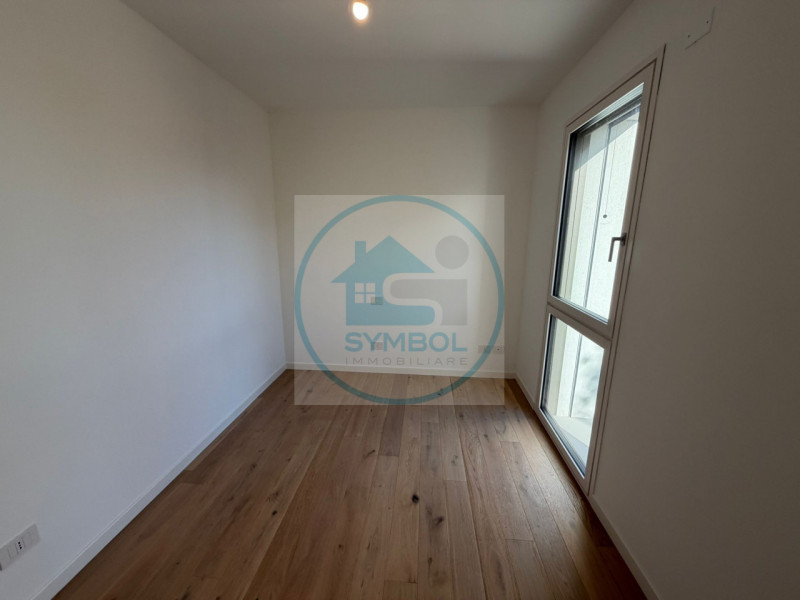 MOGLIANO VENETO: FANTASTICA PORZIONE DI TRIFAMILIARE DI NUOVA COSTRUZIONE 

Proponiamo in vendita...