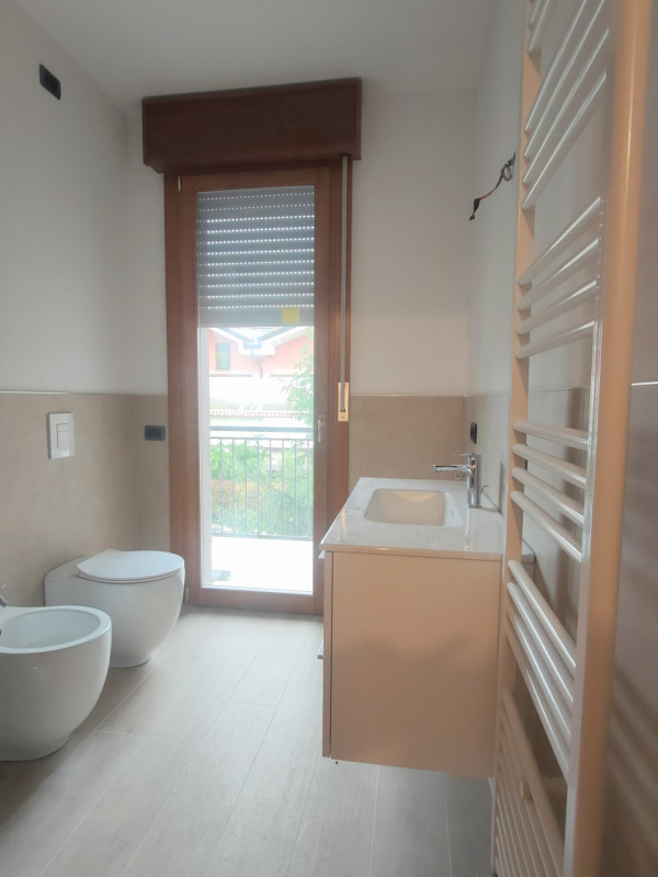 Nel cuore di Abano Terme, proponiamo in vendita un prestigioso appartamento trilocale totalmente ...