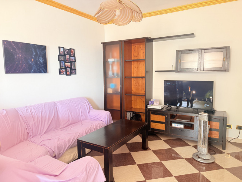 In zona strategica e comoda alla viabilità e a tutti i principali servizi, proponiamo in vendita ...