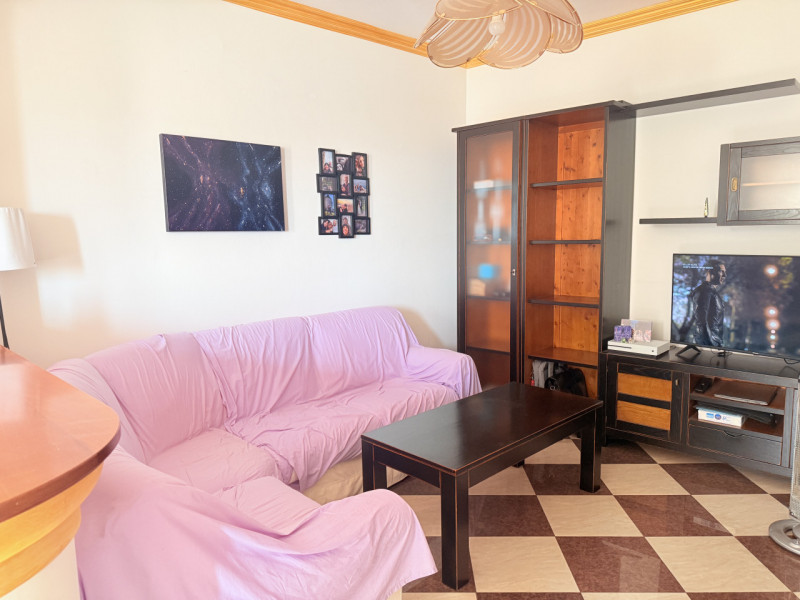 In zona strategica e comoda alla viabilità e a tutti i principali servizi, proponiamo in vendita ...