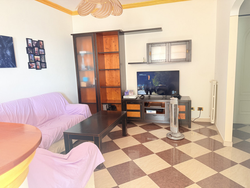 In zona strategica e comoda alla viabilità e a tutti i principali servizi, proponiamo in vendita ...