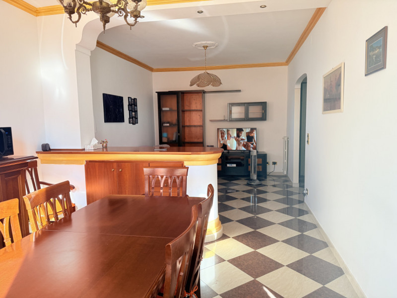 In zona strategica e comoda alla viabilità e a tutti i principali servizi, proponiamo in vendita ...