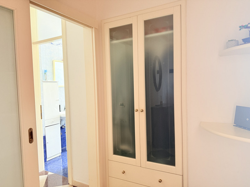 In zona strategica e comoda alla viabilità e a tutti i principali servizi, proponiamo in vendita ...