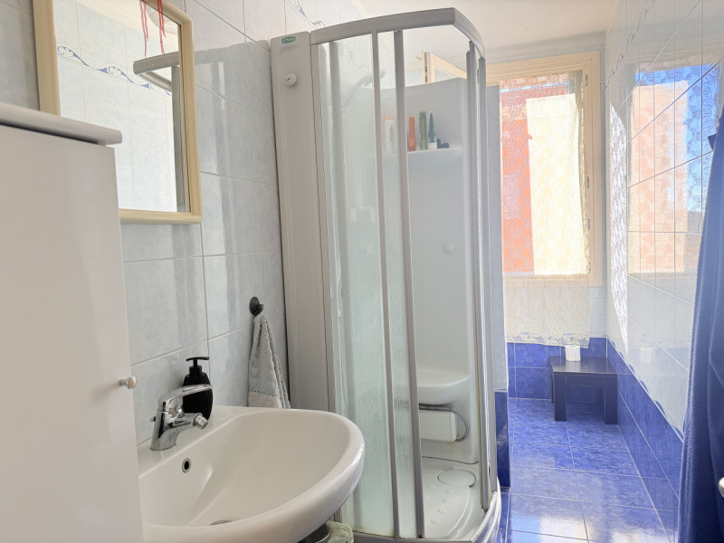 In zona strategica e comoda alla viabilità e a tutti i principali servizi, proponiamo in vendita ...