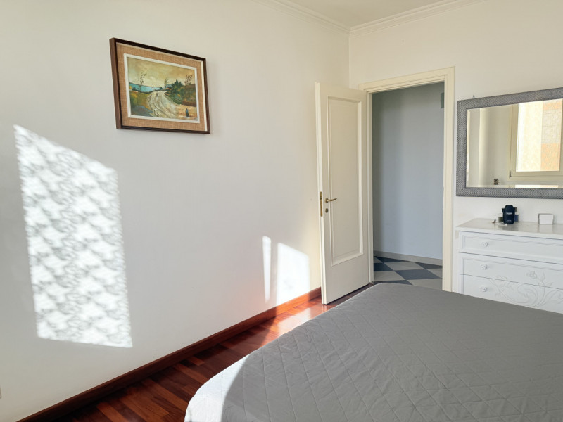 In zona strategica e comoda alla viabilità e a tutti i principali servizi, proponiamo in vendita ...