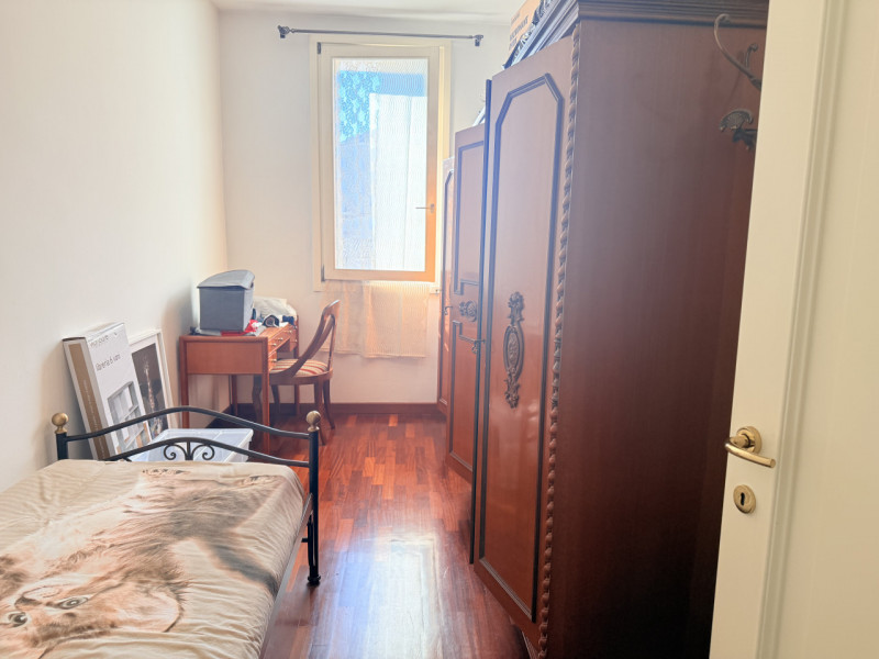 In zona strategica e comoda alla viabilità e a tutti i principali servizi, proponiamo in vendita ...