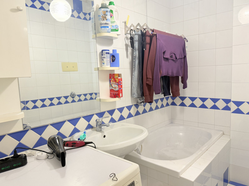 In zona strategica e comoda alla viabilità e a tutti i principali servizi, proponiamo in vendita ...