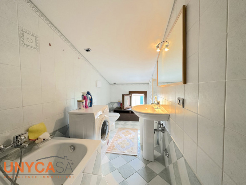 Proponiamo curato duplex a Saccolongo, in quartiere tranquillo e ben collegato ai servizi e ai me...