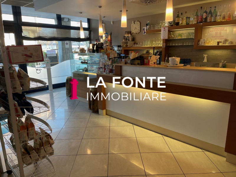 Scopri un'Ottima opportunità di investimento nel cuore della Zona Industriale Est di Padova. Vend...