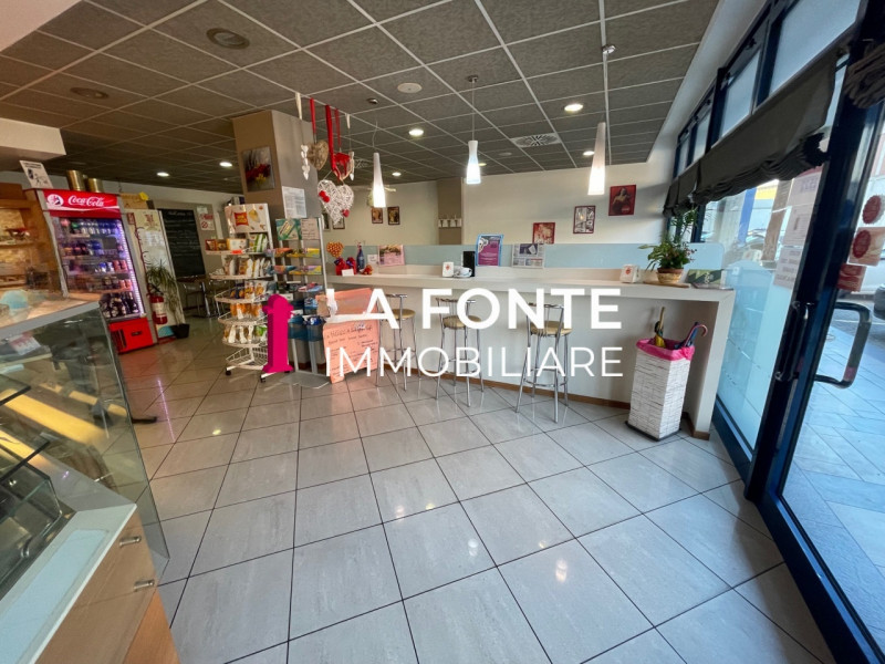 Scopri un'Ottima opportunità di investimento nel cuore della Zona Industriale Est di Padova. Vend...