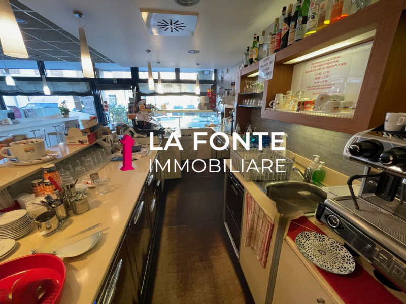 Scopri un'Ottima opportunità di investimento nel cuore della Zona Industriale Est di Padova. Vend...