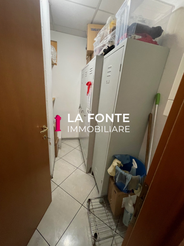 Scopri un'Ottima opportunità di investimento nel cuore della Zona Industriale Est di Padova. Vend...