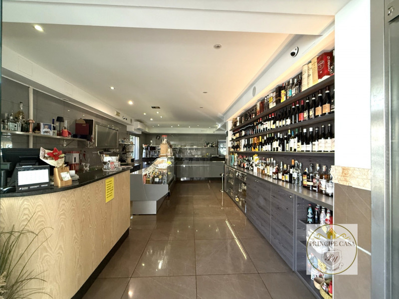 Rif. ATT18 - Si propone ad Ospedaletto Euganeo, in zona di forte passaggio, avviato Ristorante Pi...