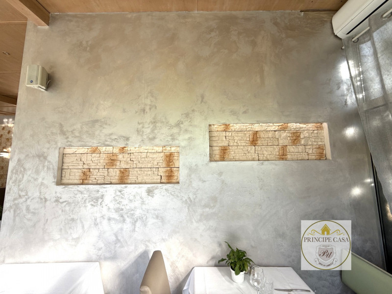 Rif. ATT18 - Si propone ad Ospedaletto Euganeo, in zona di forte passaggio, avviato Ristorante Pi...