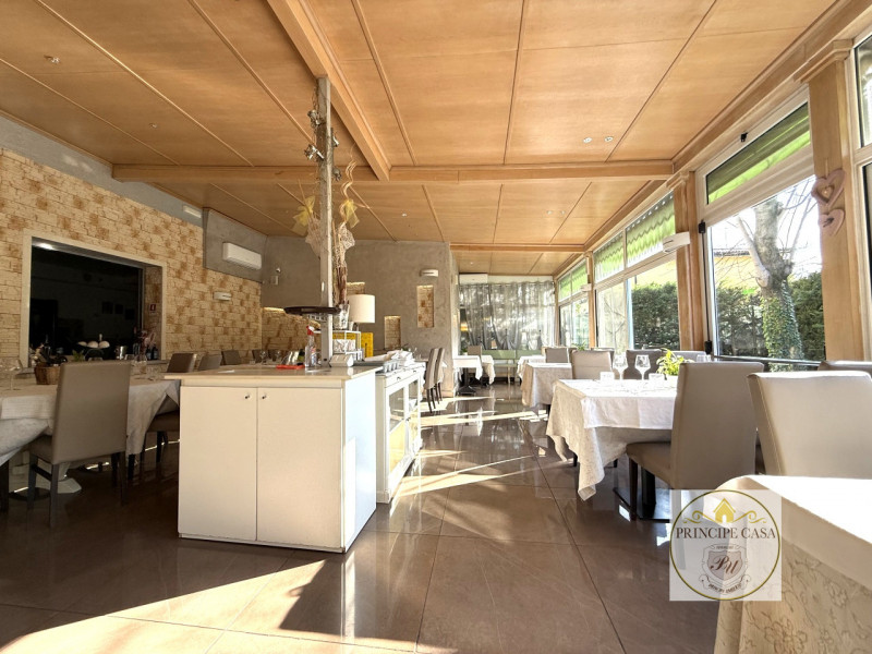 Rif. ATT18 - Si propone ad Ospedaletto Euganeo, in zona di forte passaggio, avviato Ristorante Pi...