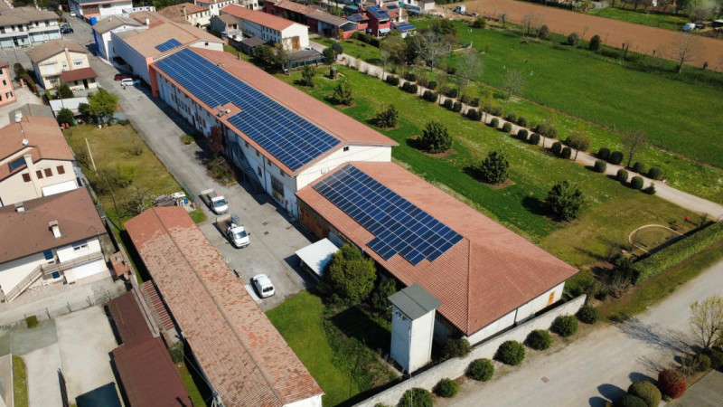 Fanzolo: nostra esclusiva di vendita: capannone artigianale con spazio commerciale di tot. mq 4.0...