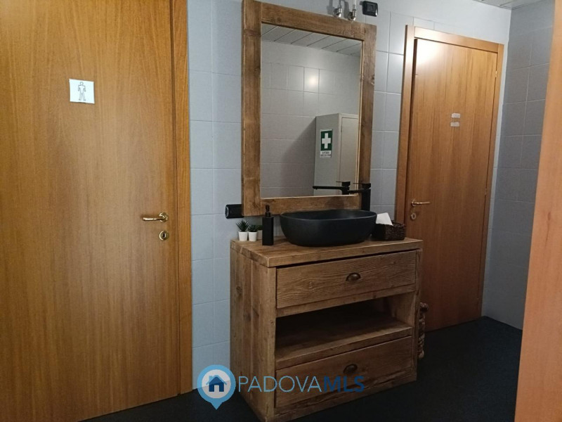 Immobile in esclusiva al Gruppo Padova MLS

Noventa Padovana, in una zona strategica, perchè vici...