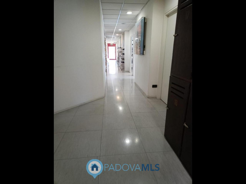 Immobile in esclusiva al Gruppo Padova MLS

Noventa Padovana, in una zona strategica, perchè vici...