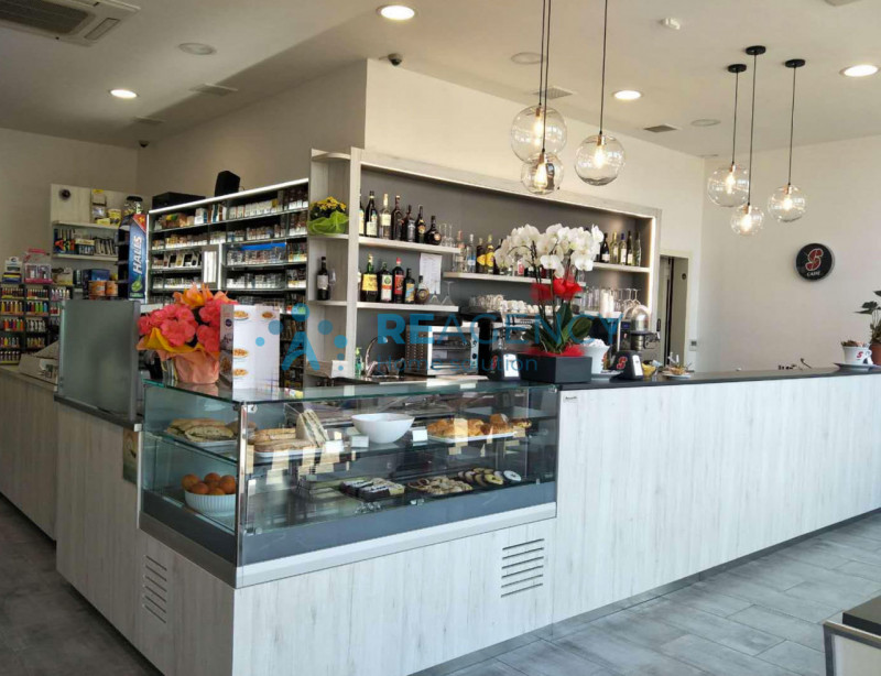 LONIGO

Cedesi Brunch Bar - Tabaccheria zona Lonigo con ARREDI NUOVI, ampio Plateatico e parchegg...