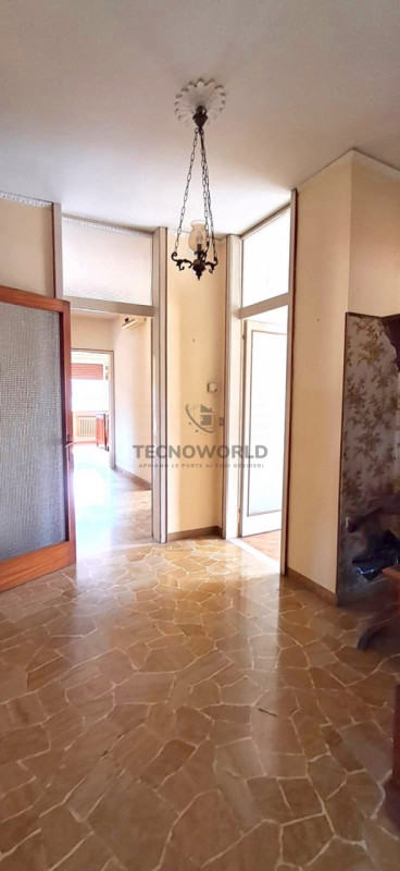 Proponiamo in vendita, nel cuore di Malo, un ampio appartamento quadrilocale di ben 170 mq situat...