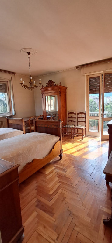 Scopri questo ampio appartamento quadrilocale in contesto bifamiliare  nel cuore di Malo, ideale ...