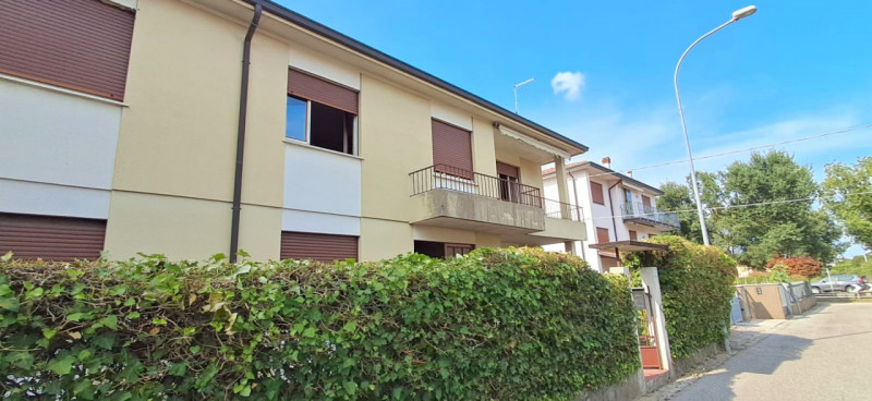 Scopri questo ampio appartamento quadrilocale in contesto bifamiliare  nel cuore di Malo, ideale ...