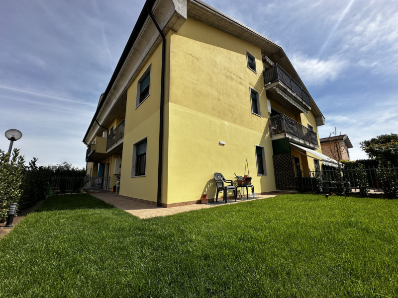 Mozzecane Vendita Casa a schiera porzione di testa