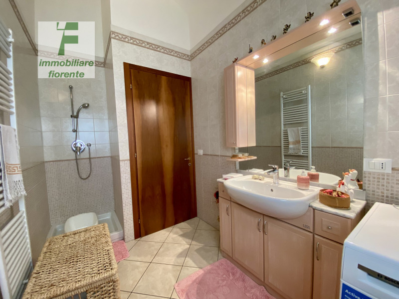 Se stai cercando un luogo che coniughi comfort moderno e il fascino della tradizione, non perdere...