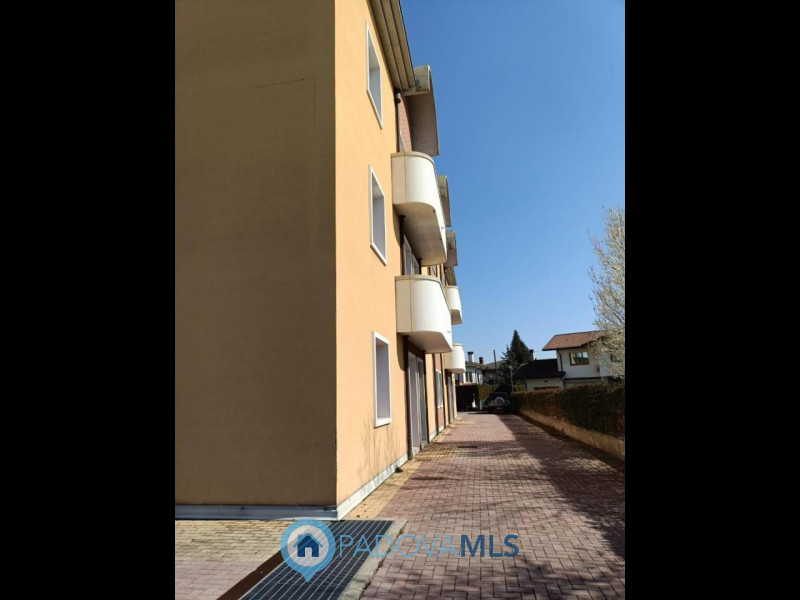 Immobile in esclusiva al Gruppo Padova MLS

Noventa Padovana, in una zona strategica, perchè vici...