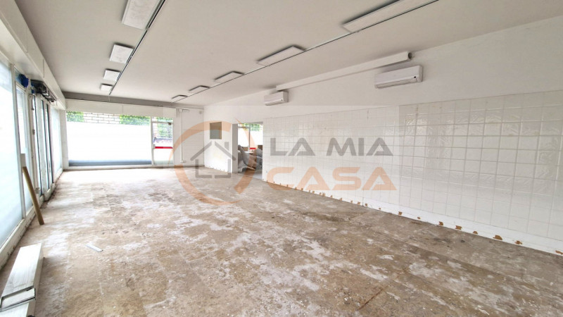 Scopri un'opportunità unica nel cuore di Arcella, una delle zone più vivaci e dinamiche di Padova...