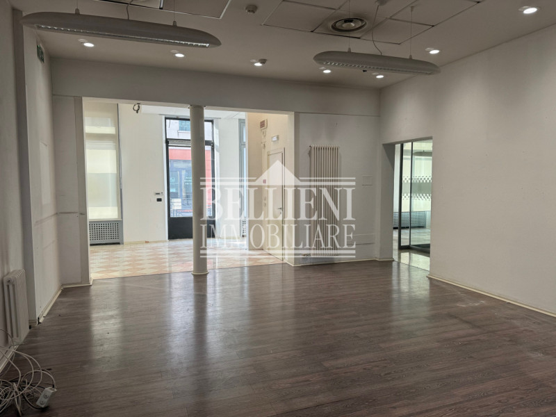 BORGO BERGA/VIALE MARGHERITA 113: in posizione strategica e dalla grande visibilità, proponiamo i...