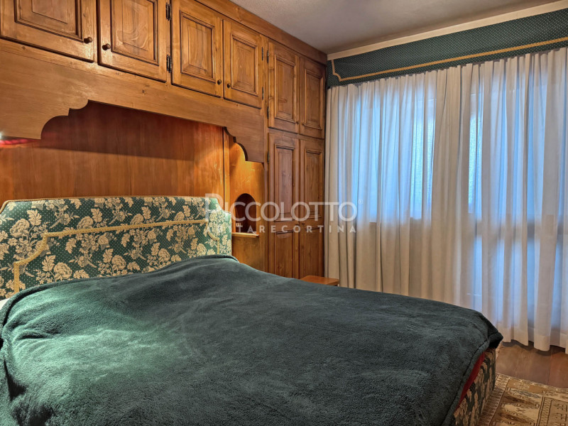 Disponibile per Natale - Capodanno 2025 

Rif. A5292 - Cortina d'Ampezzo - In posizione centralis...