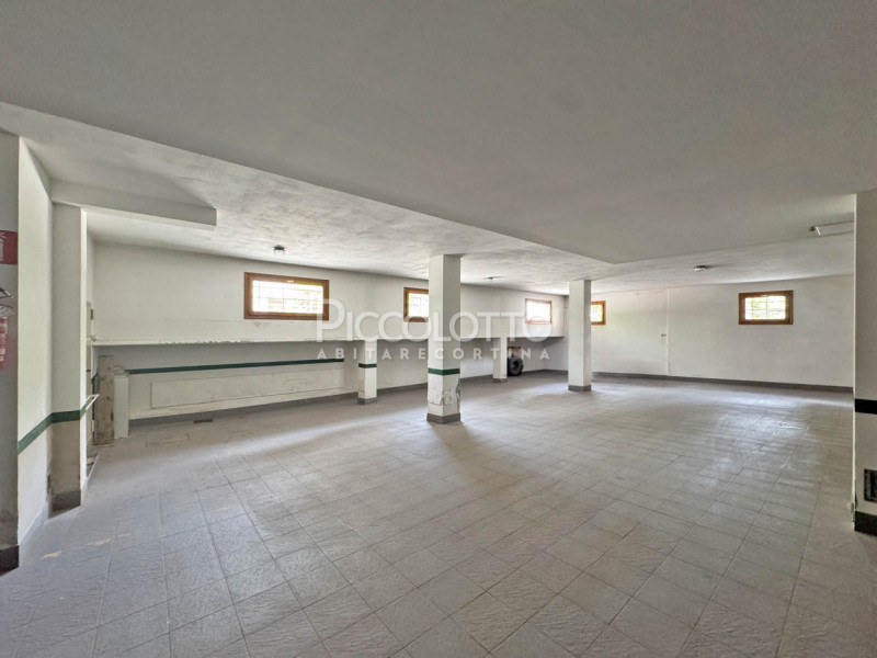 Disponibile per Natale - Capodanno 2025 

Rif. A5292 - Cortina d'Ampezzo - In posizione centralis...