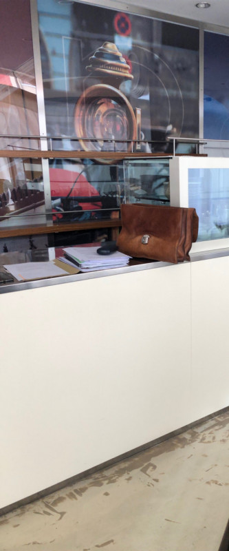 AFFITASI in posizione centrale a Piovene Rocchette, proponiamo una straordinaria opportunità per ...