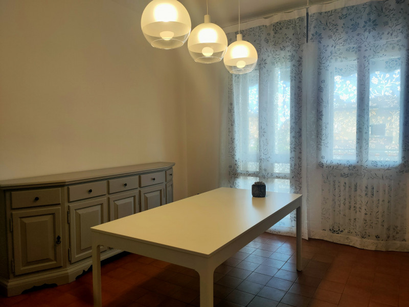 ABANO TERME Proponiamo in locazione TRANSITORIA con massimo di 18 mesi, appartamento al piano pri...