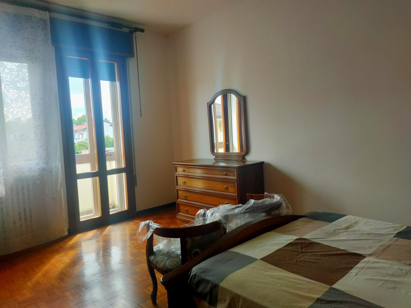 ABANO TERME Proponiamo in locazione TRANSITORIA con massimo di 18 mesi, appartamento al piano pri...