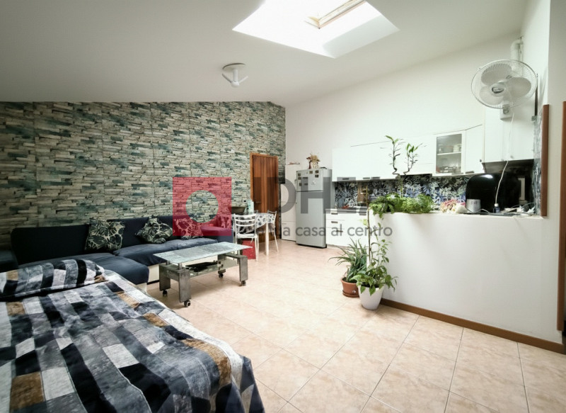 "RIFERIMENTO UPP1 "

P0NTE DI PIAVE - CENTRO. In pieno centro, vicino a scuole ed ai principali s...