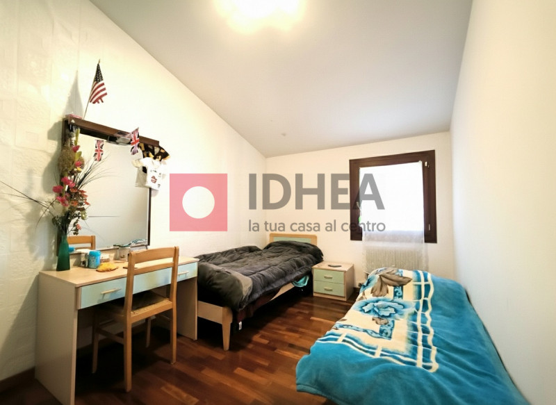 "RIFERIMENTO UPP1 "

P0NTE DI PIAVE - CENTRO. In pieno centro, vicino a scuole ed ai principali s...