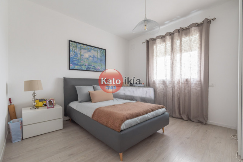 Moderna Villa Bifamiliare con Giardino, Terrazze in Classe Energetica A3
In zona precollinare e p...