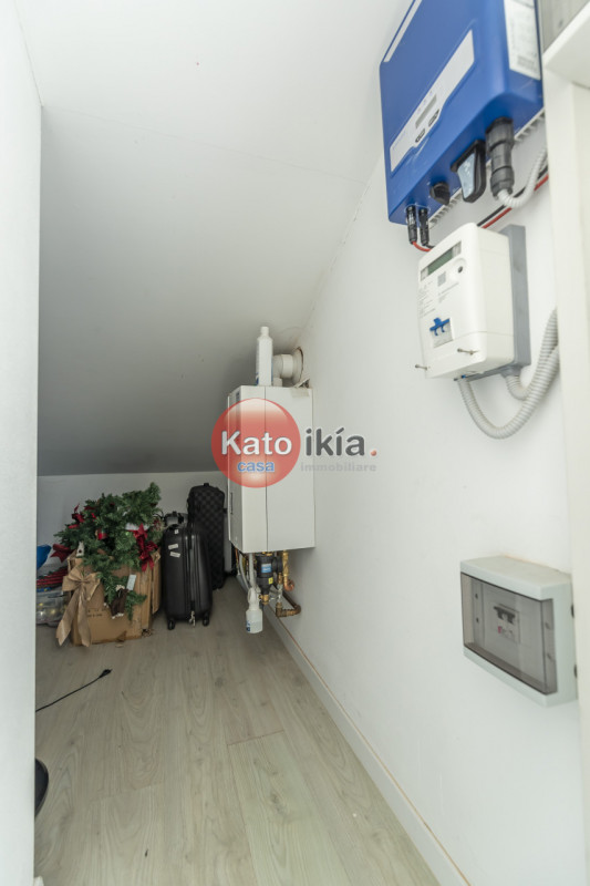 Moderna Villa Bifamiliare con Giardino, Terrazze in Classe Energetica A3
In zona precollinare e p...