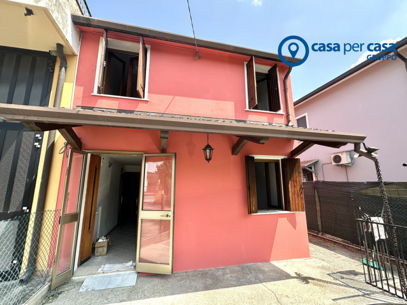 Arquà Polesine Vendita Casa a schiera porzione di testa